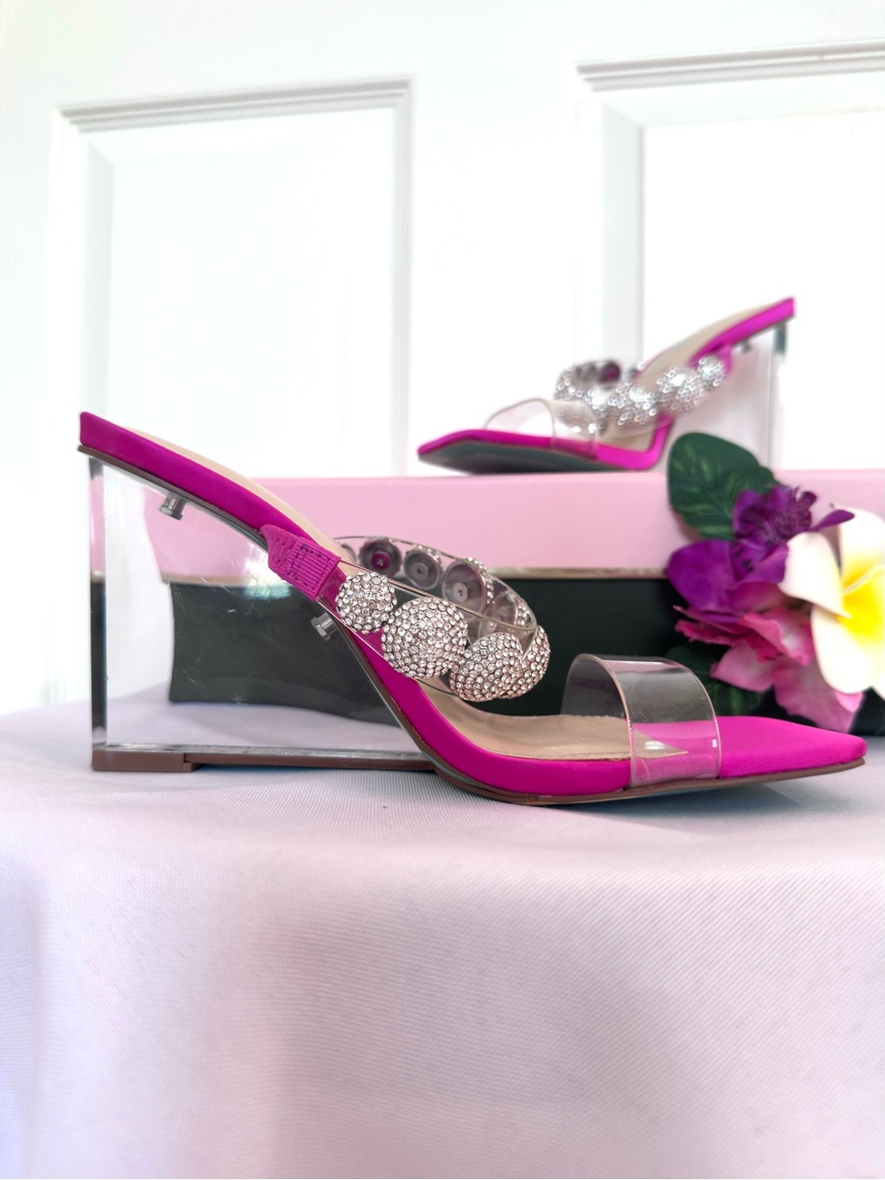 BETSEY JOHNSON ~ Pink Satin Acrylic Platform Shoes w/Silver Rhinestone Accents - Picture 11 of 12